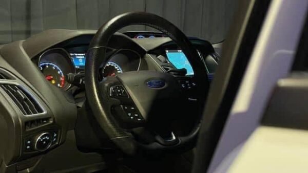 Ford Focus RS 350 CH – Image 39