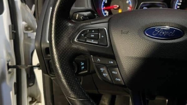 Ford Focus RS 350 CH – Image 40