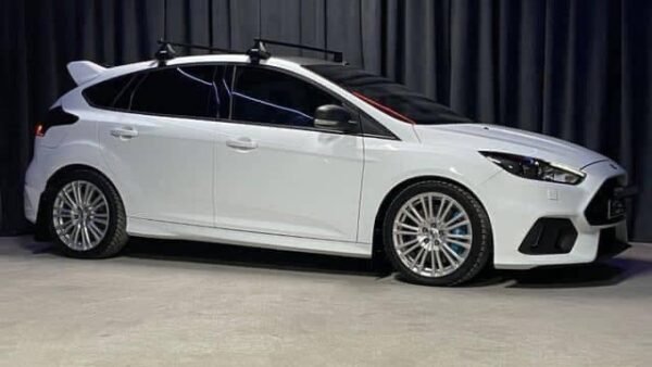 Ford Focus RS 350 CH – Image 13