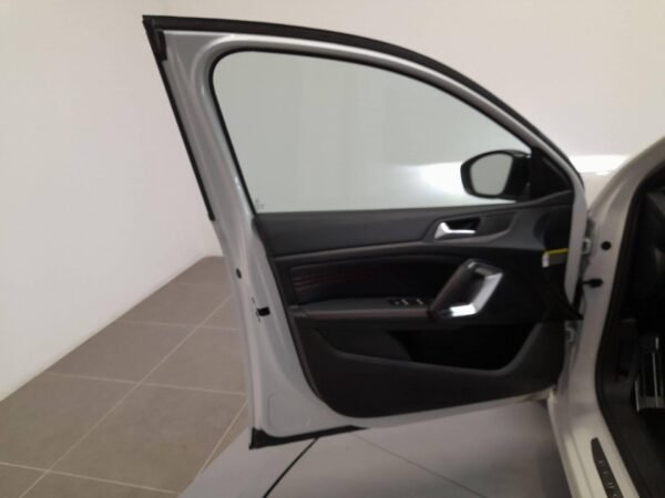PEUGEOT 308⠀ – Image 19