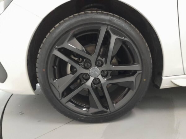 PEUGEOT 308⠀ – Image 25