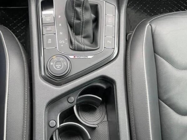Volkswagen Tiguan – Image 9