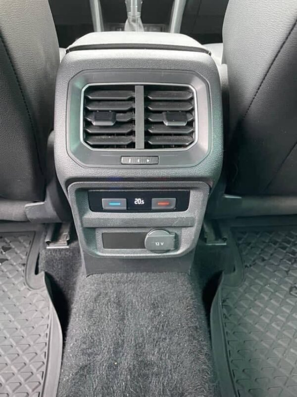 Volkswagen Tiguan – Image 12