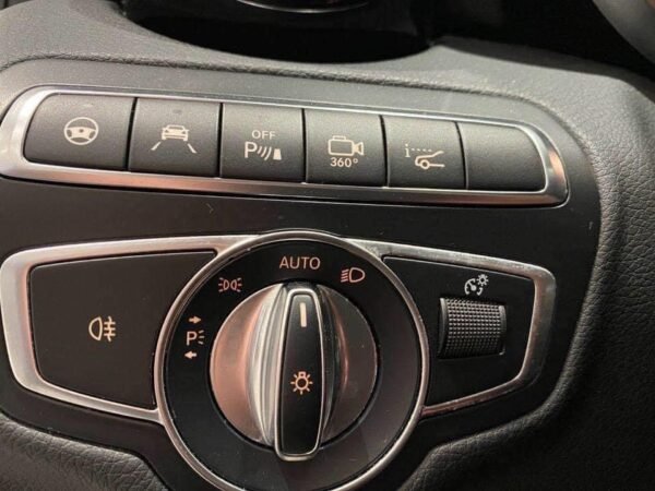 Mercedes-Benz GLC – Image 17