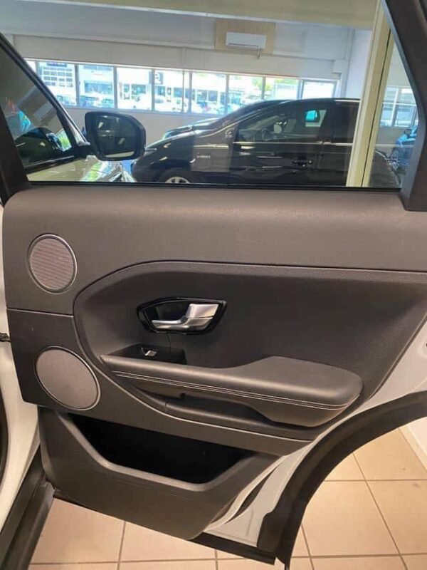 Land Rover Range Rover Evoque – Image 21