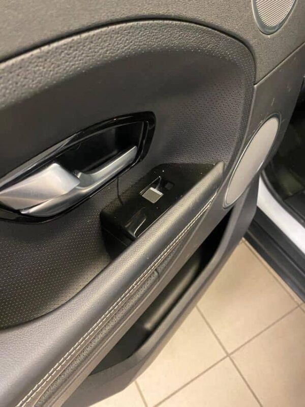 Land Rover Range Rover Evoque – Image 23