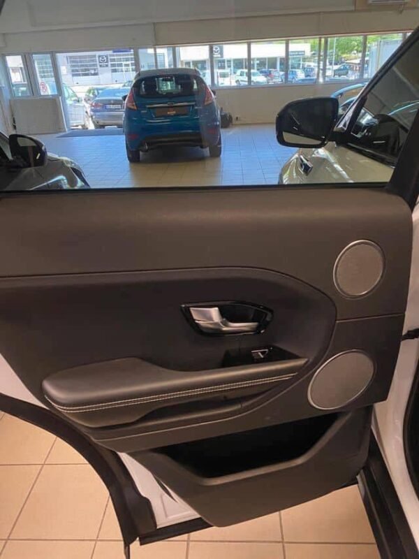 Land Rover Range Rover Evoque – Image 30