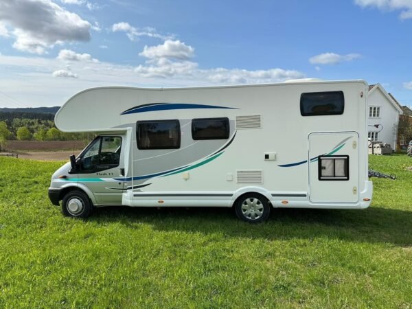Camping-car Chausson Flash 11 M 13 (Alcôve) – Image 2