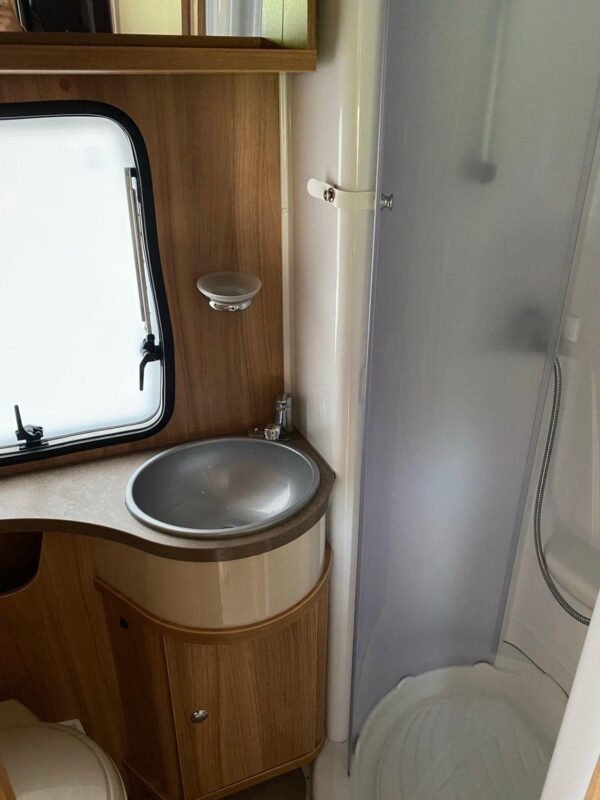 Camping-car Chausson Flash 11 M 13 (Alcôve) – Image 12