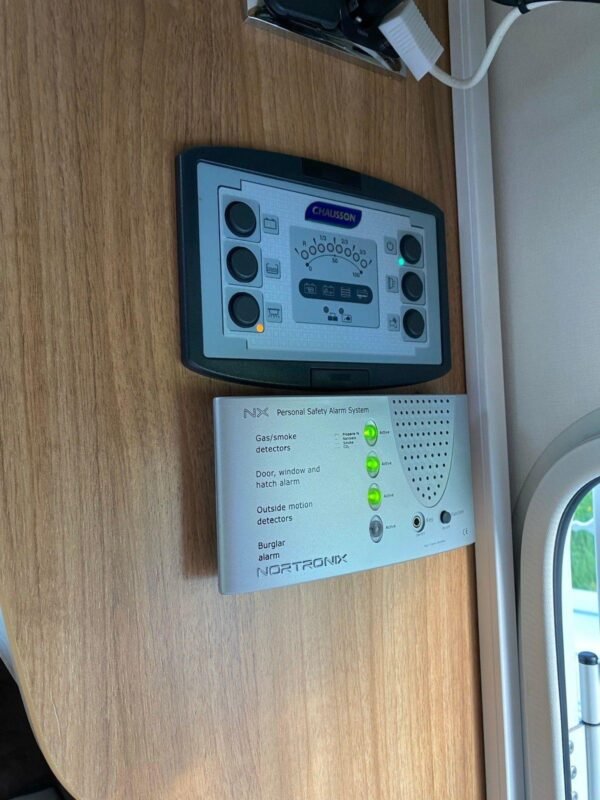 Camping-car Chausson Flash 11 M 13 (Alcôve) – Image 13