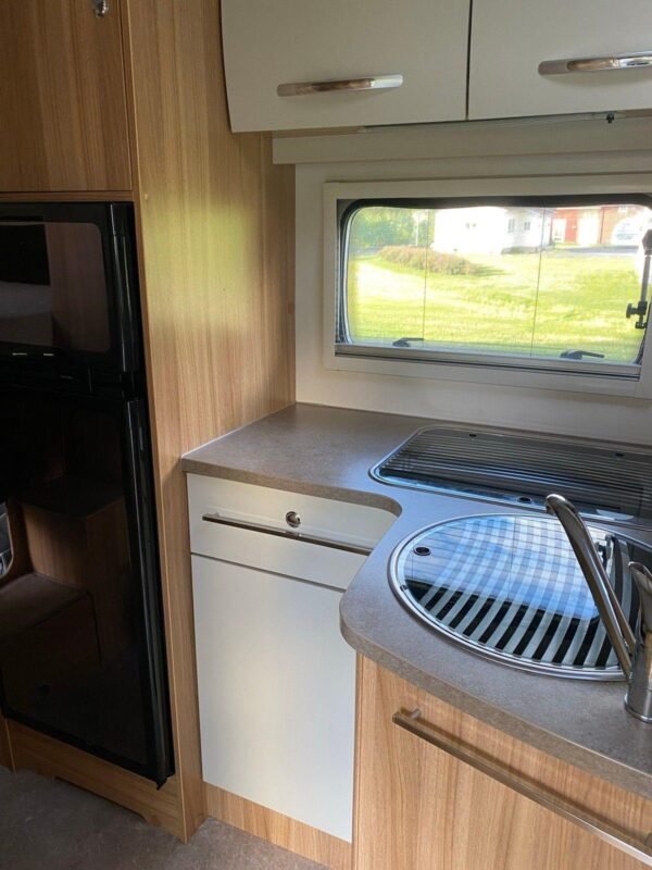 Camping-car Chausson Flash 11 M 13 (Alcôve) – Image 19