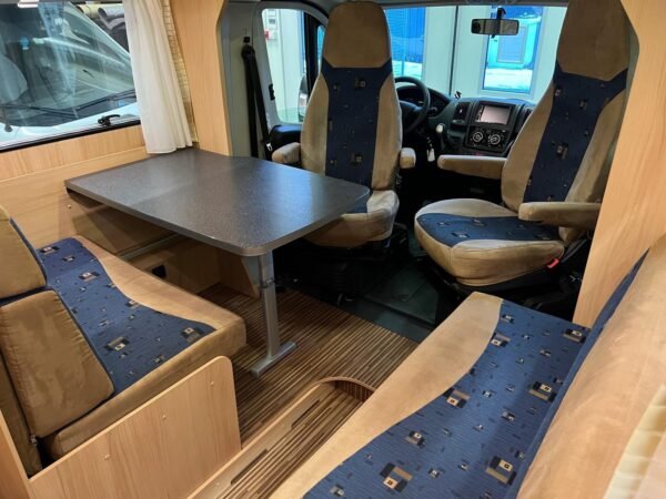 Camping-car Sunlight T67 148 ch. Distributeur automatique. – Image 16