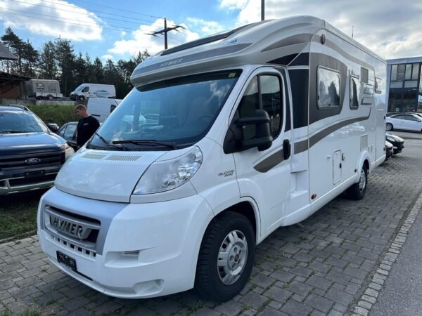 Camping-car HYMER Tramp 614 CL Fiat 3.0 177PS (Semi-intégré)