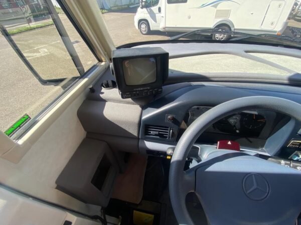 MERCEDES-BENZ HYMER 312 D (Camping-car) – Image 11