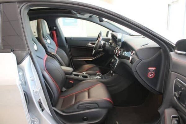 Mercedes-Benz CLA 45 AMG – Image 4