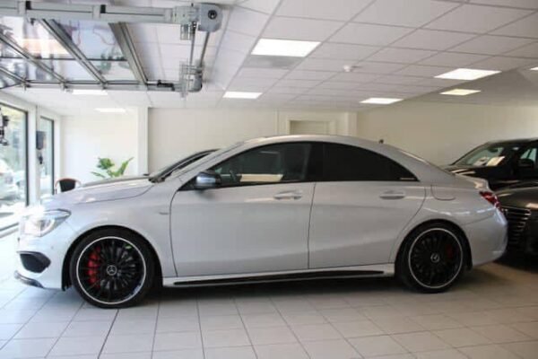Mercedes-Benz CLA 45 AMG – Image 17