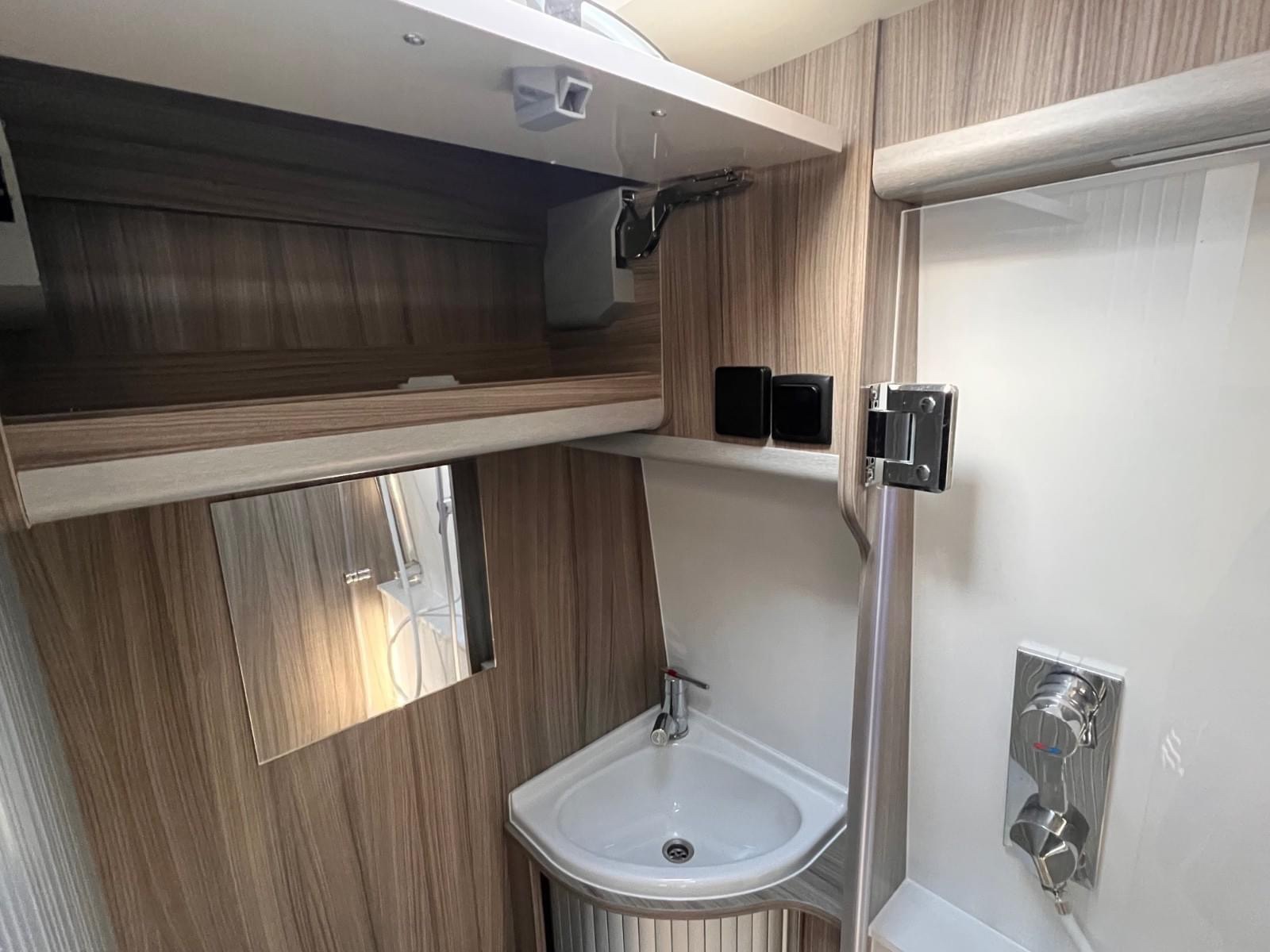 Camping-car Peugeot Boxer 4x4 MEGA mobile CLASSSIC 600 – Image 40