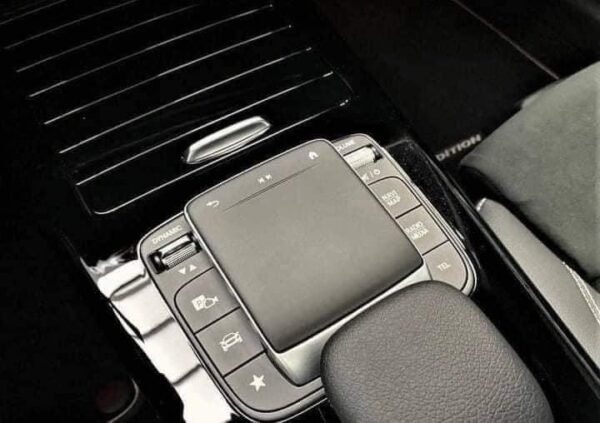 Mercedes-Benz CLA 200 – Image 18