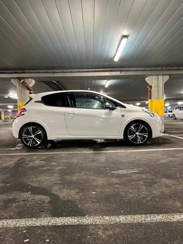 Peugeot 208 GTI – Image 5