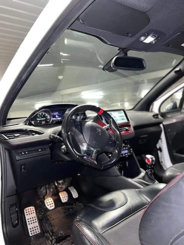 Peugeot 208 GTI – Image 13