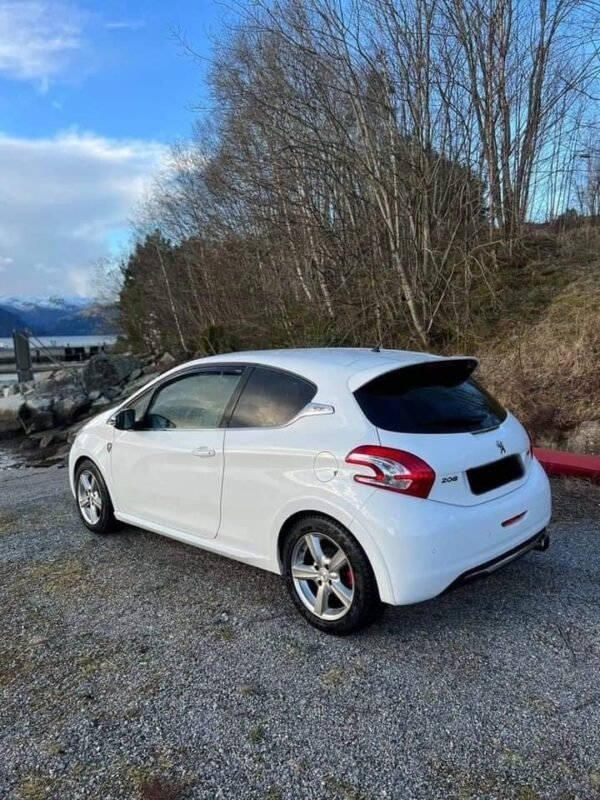 Peugeot 208 GTI – Image 15