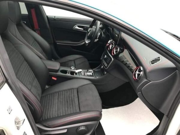 Mercedes-Benz CLA 45 AMG Shooting Brake – Image 10