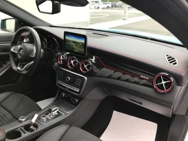 Mercedes-Benz CLA 45 AMG Shooting Brake – Image 24