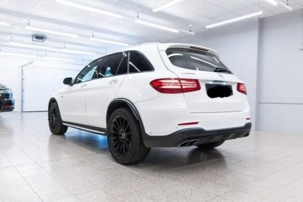 Mercedes-Benz GLC 43 AMG – Image 9