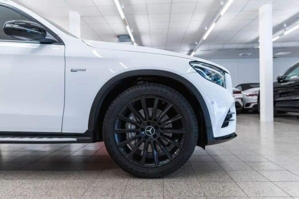 Mercedes-Benz GLC 43 AMG – Image 18