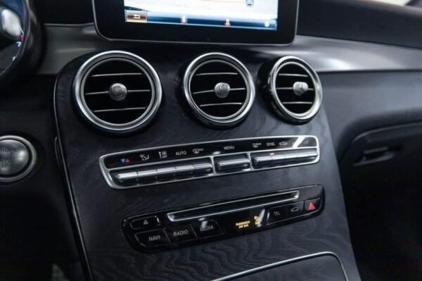 Mercedes-Benz GLC 43 AMG – Image 19