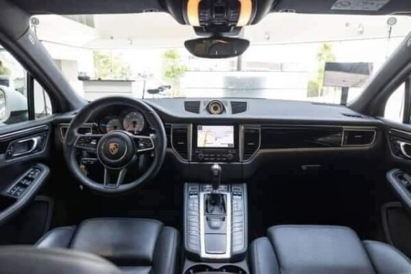 Porsche Macan S – Image 17