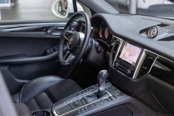 Porsche Macan S – Image 19