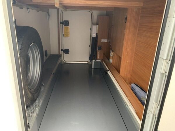 Camping-car ADRIA CORAL 670 5 Places – Image 16