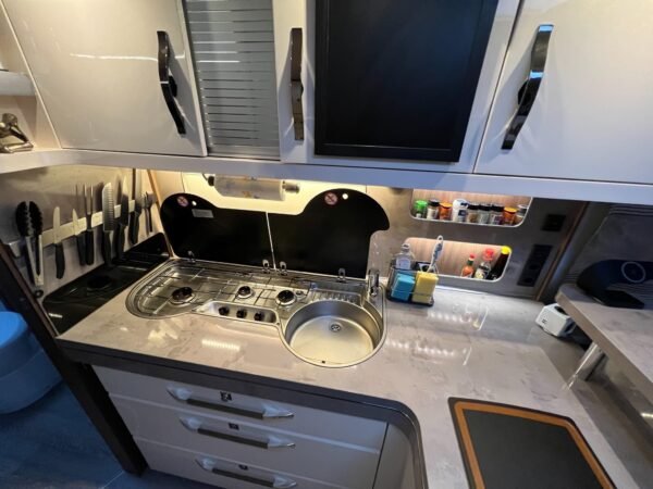 HOBBY Prestige 560 FC (caravane) – Image 4