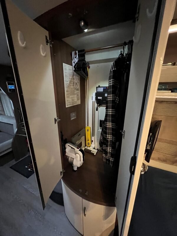 HOBBY Prestige 560 FC (caravane) – Image 9