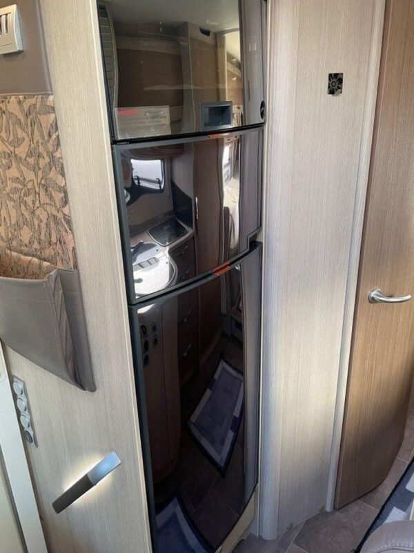 Bürstner T 729 Moonlight (camping-car) – Image 8
