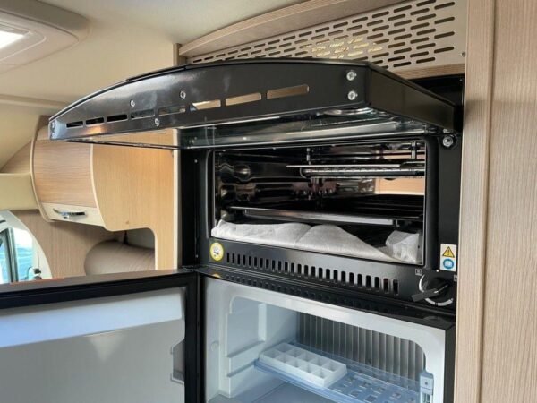 Bürstner T 729 Moonlight (camping-car) – Image 11