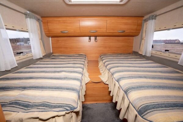 Adria S660 SP CORAL - PORTE-VÉLOS - FOUR - AUVENT (camping-car) – Image 5