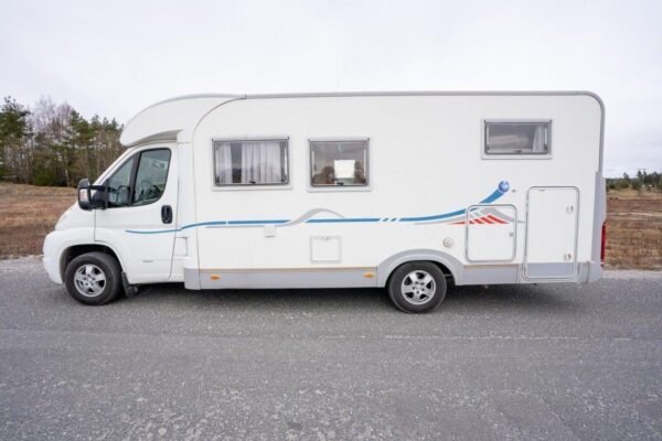 Adria S660 SP CORAL - PORTE-VÉLOS - FOUR - AUVENT (camping-car) – Image 12