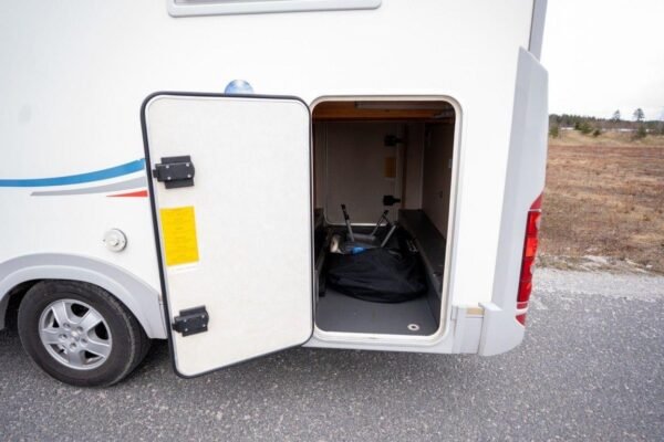 Adria S660 SP CORAL - PORTE-VÉLOS - FOUR - AUVENT (camping-car) – Image 13