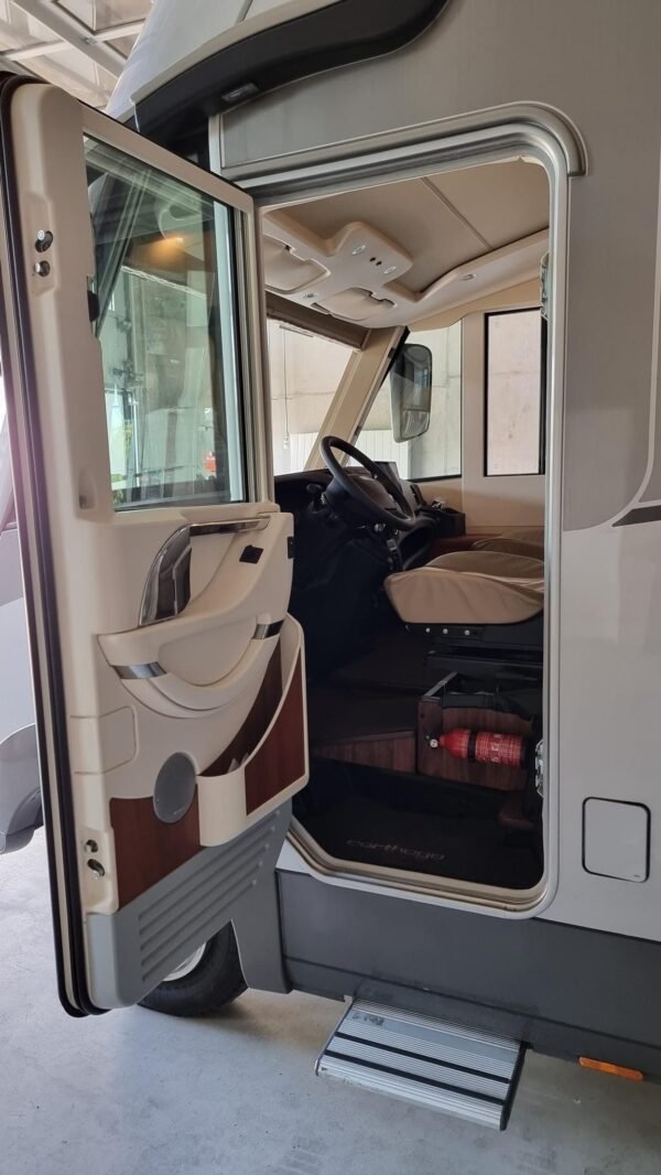 Camping-car CARTHAGO Chic S-Plus I 58 XL (intégré) – Image 7
