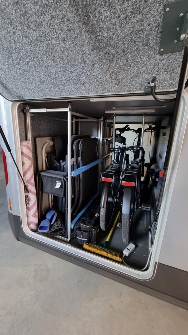 Camping-car CARTHAGO Chic S-Plus I 58 XL (intégré) – Image 19