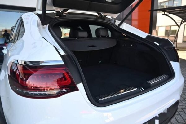 MERCEDES-BENZ GLC COUPÉ 300 – Image 2