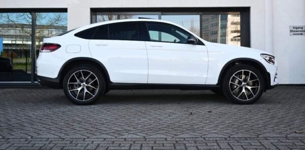 MERCEDES-BENZ GLC COUPÉ 300 – Image 4