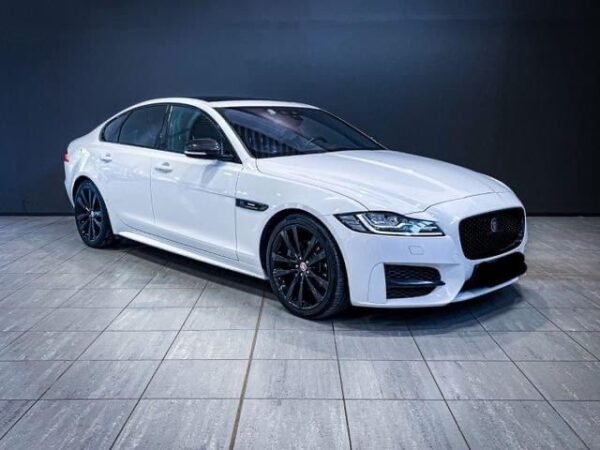 Jaguar XF – Image 2