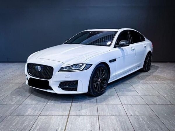 Jaguar XF – Image 5