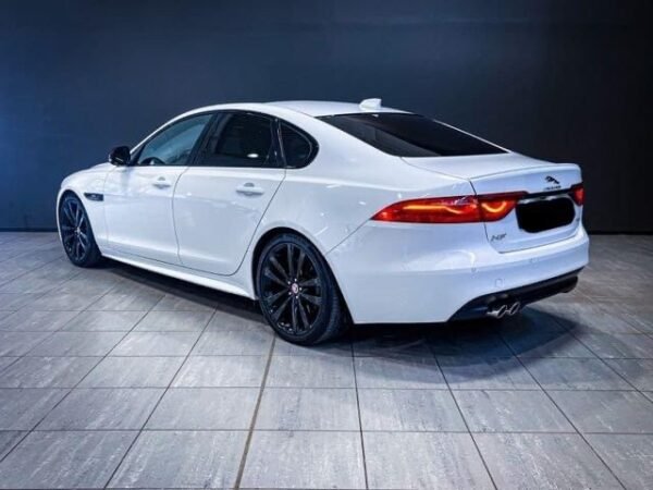 Jaguar XF – Image 6