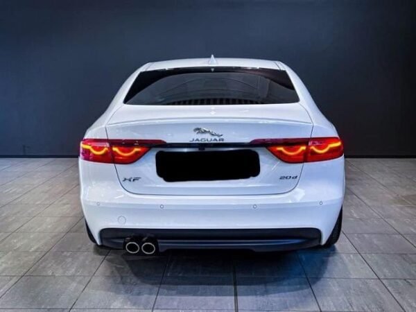 Jaguar XF – Image 7