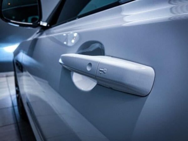 Jaguar XF – Image 8