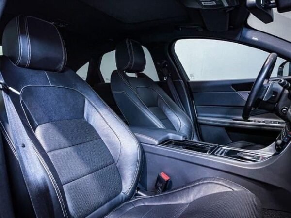 Jaguar XF – Image 25
